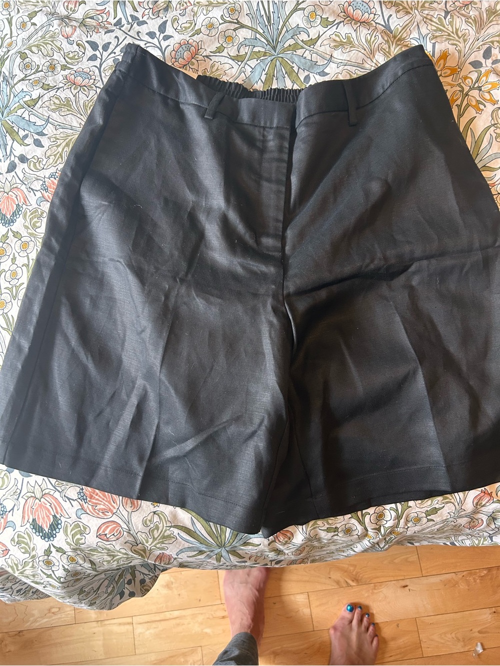 Banana Republic Black Tailored Bermuda Shorts - Picture 3 of 6